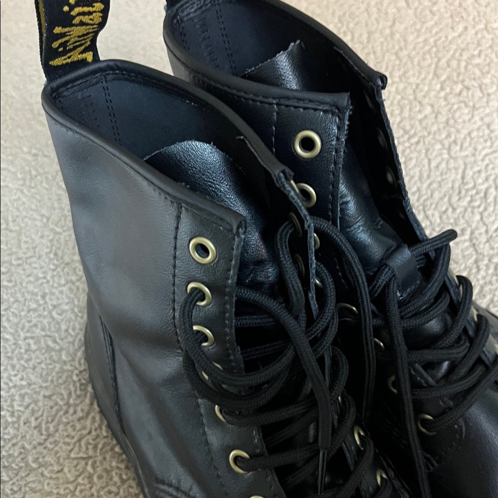 Dr. Martens Zavala Black Leather Combat Boots - Women's Size 8 - Picture 3 of 9